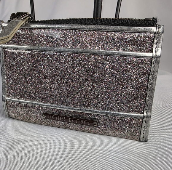 Henri Bendel Silver Glitter Coin and Card Wallet - Picture 3 of 11